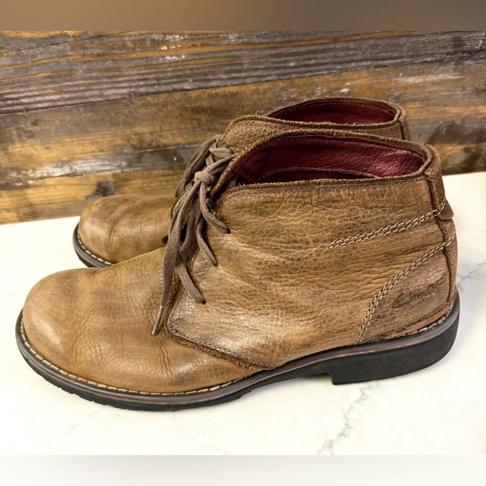 Clark’s Men’s Brown Leather Chukka Boots Size 11M